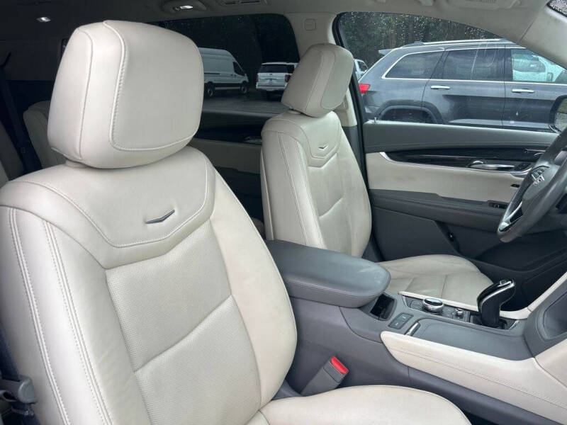 2020 Cadillac XT6 Premium Luxury