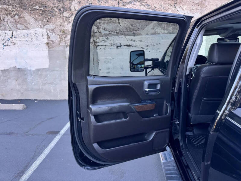 2017 GMC Sierra 2500HD Denali