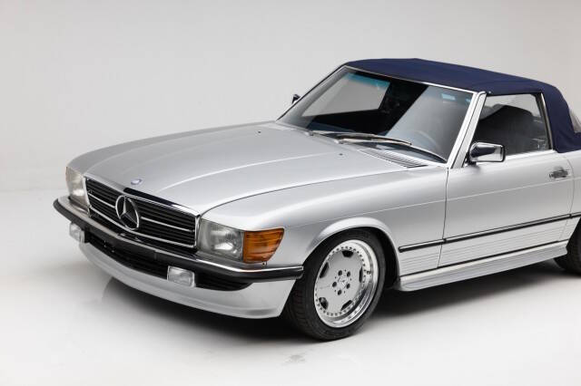 1986 Mercedes-Benz 560-Class 560 SL
