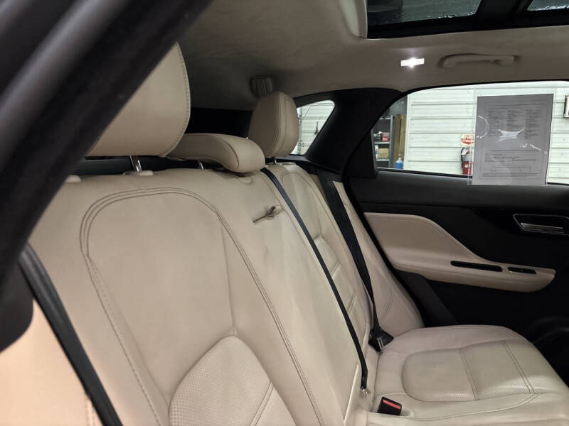 2019 Jaguar F-PACE 25t Prestige