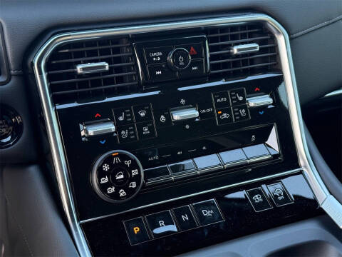 2025 Nissan Armada Platinum Reserve