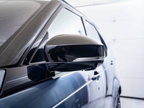 2023 Land Rover Discovery P300 S R-Dynamic