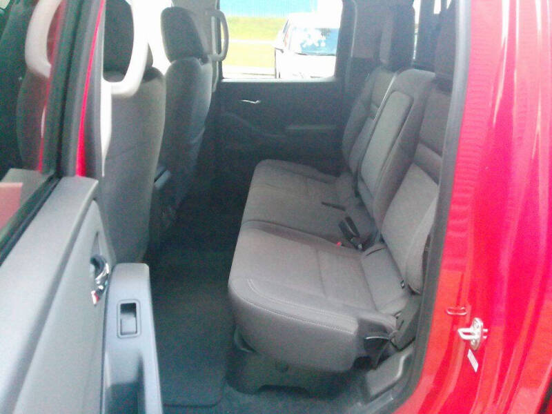 2024 Nissan Frontier SV