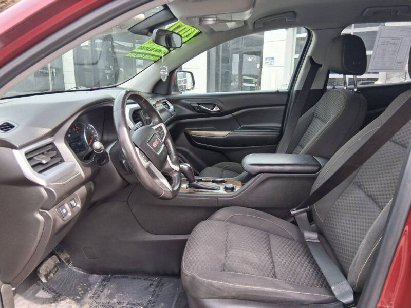 2017 GMC Acadia SLE-2