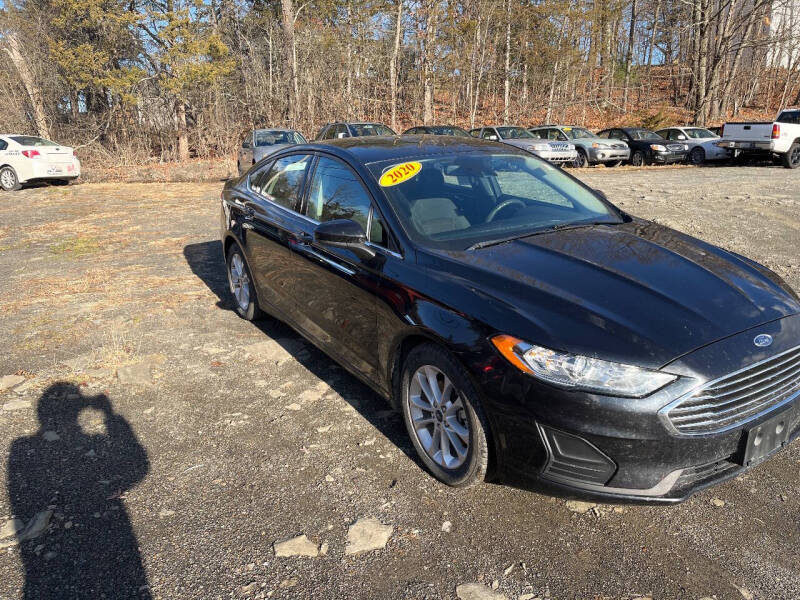 2020 Ford Fusion SE photo 2