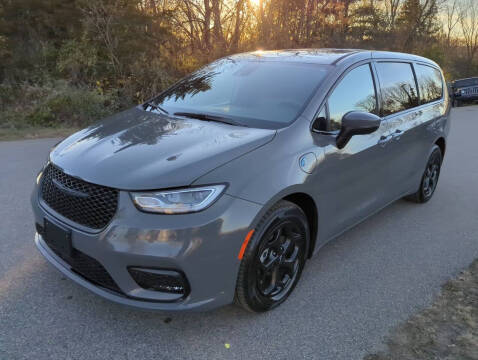 2023 Chrysler Pacifica Plug-In Hybrid Touring L