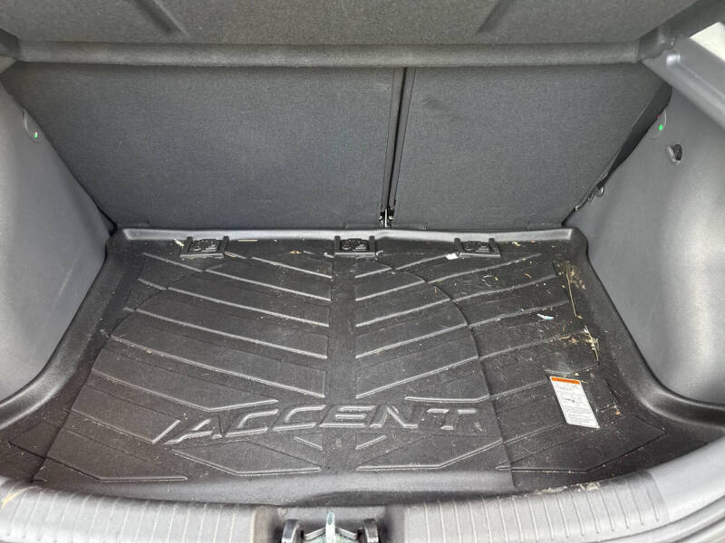 2012 Hyundai Accent GS