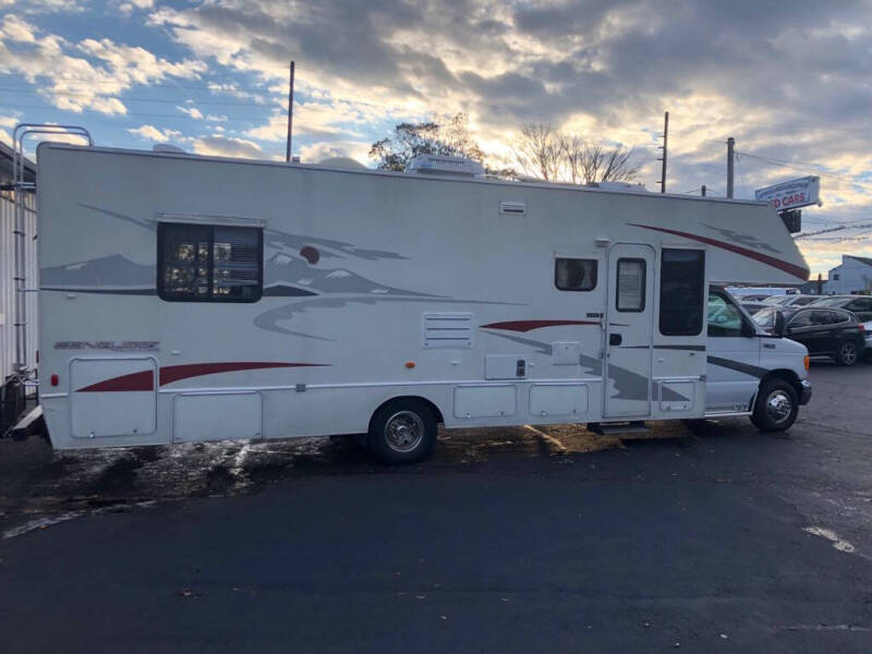 2005 Ford E-Series E-450 SD