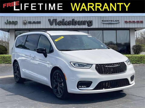 2024 Chrysler Pacifica for sale at Vicksburg Chrysler Dodge Jeep Ram in Vicksburg MI