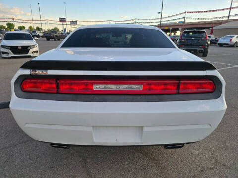 2014 Dodge Challenger SXT