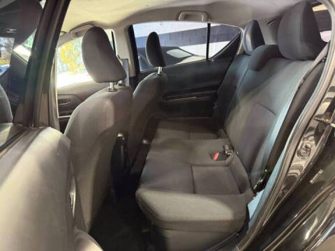 2016 Toyota Prius c Two