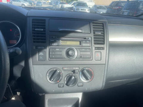 2012 Nissan Versa 1.8 S