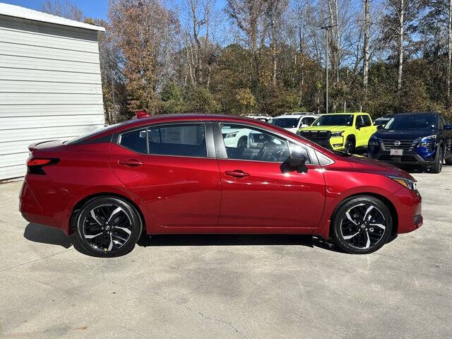 2025 Nissan Versa SR