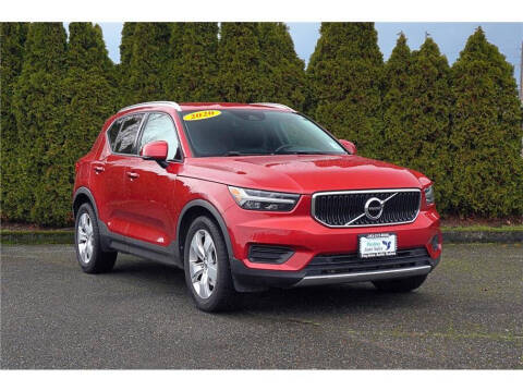 2020 Volvo XC40 T4 Momentum