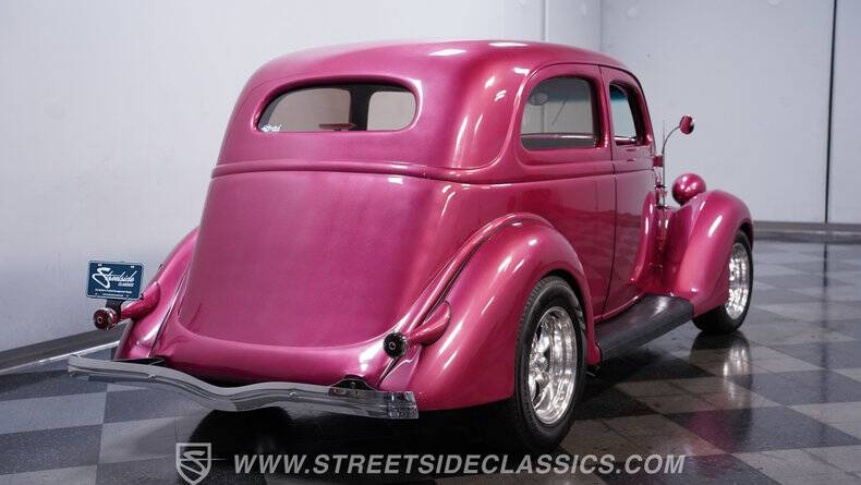 1936 Ford Deluxe