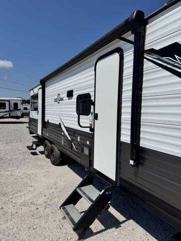 2022 Forest River Ozark 2700TH