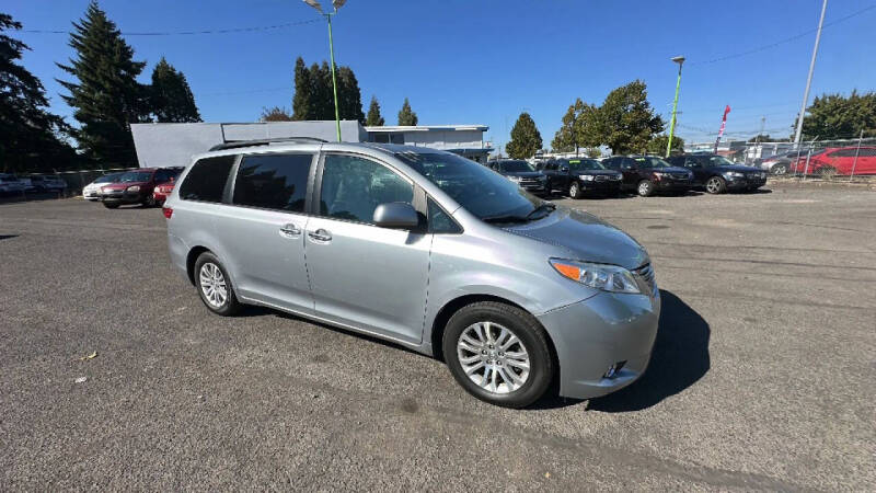 2017 Toyota Sienna