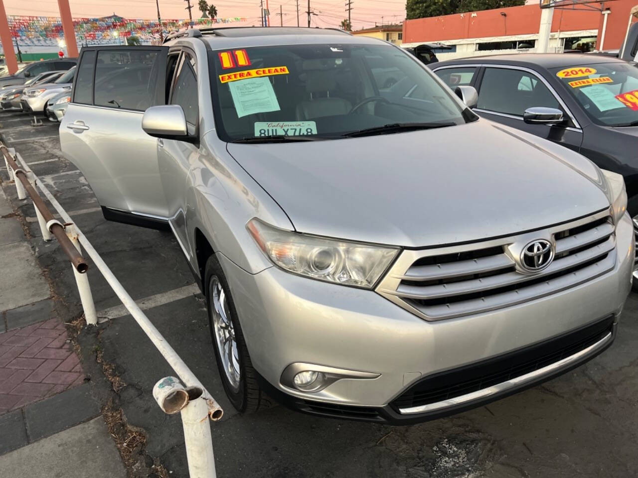 2011 Toyota Highlander for sale at Unique Auto Sales, Inc. in Bell, CA