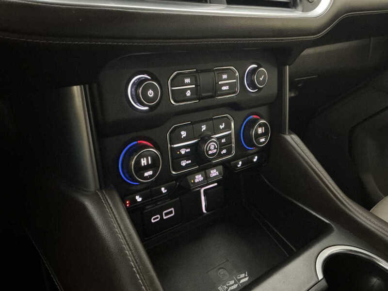 2022 Chevrolet Suburban LT