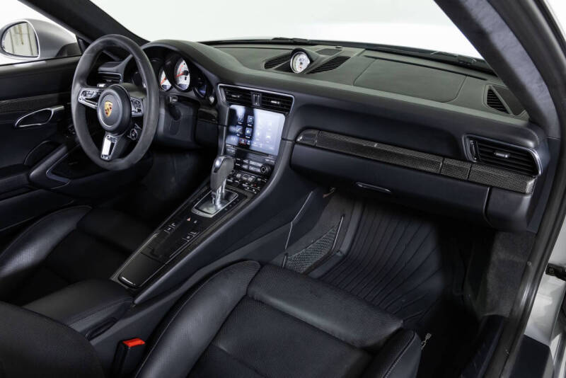 2018 Porsche 911 Turbo