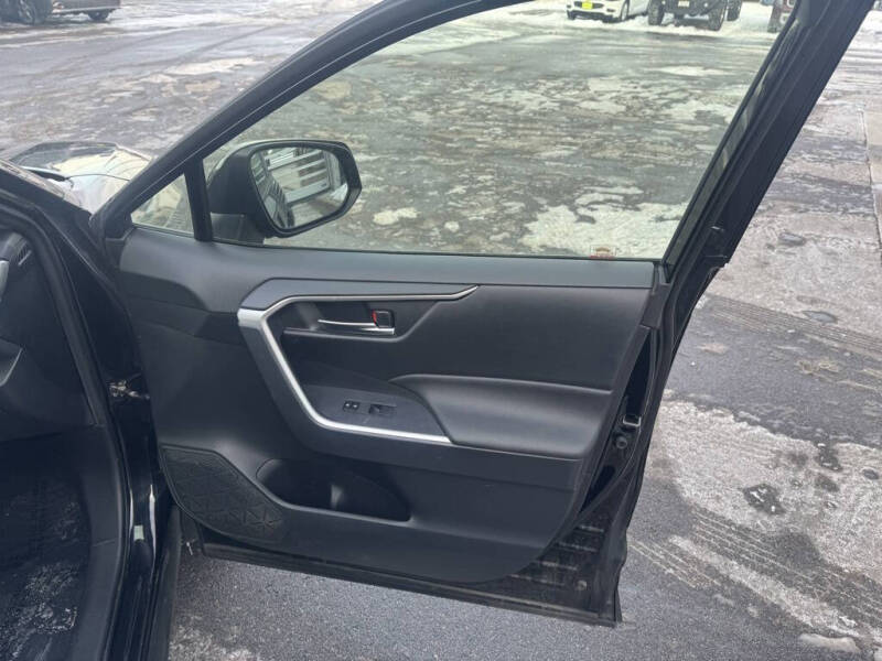 2019 Toyota RAV4 Hybrid XLE