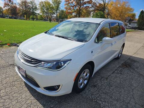 2018 Chrysler Pacifica Hybrid for sale at New Wheels in Glendale Heights IL