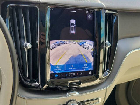 2024 Volvo XC60 B5 Core Dark Theme