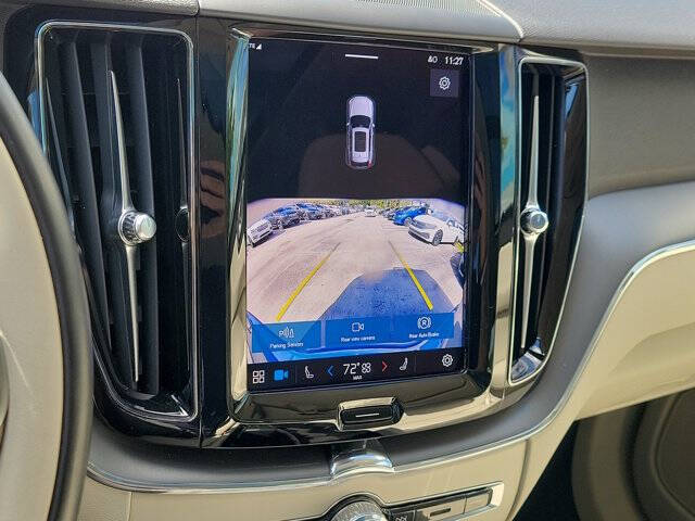 2024 Volvo XC60 B5 Core Dark Theme