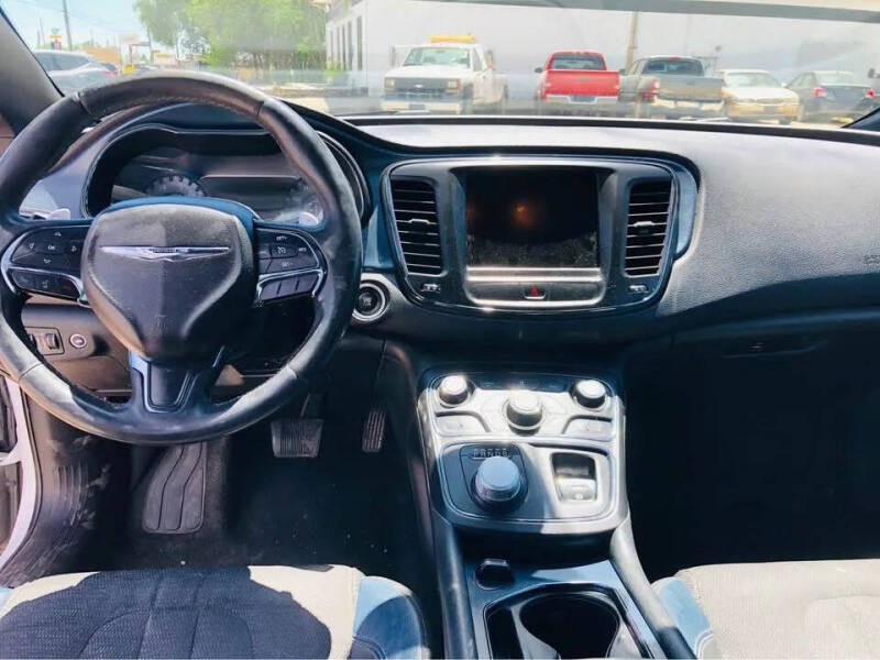 2015 Chrysler 200 S