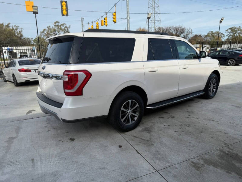 Used 2019 Ford Expedition XLT with VIN 1FMJK1HT1KEA29608 for sale in Detroit, MI