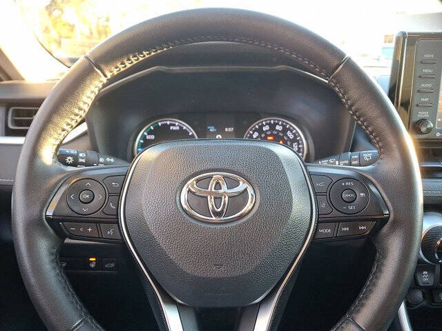 2021 Toyota RAV4 Hybrid XLE