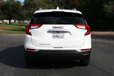 2023 GMC Terrain SLT