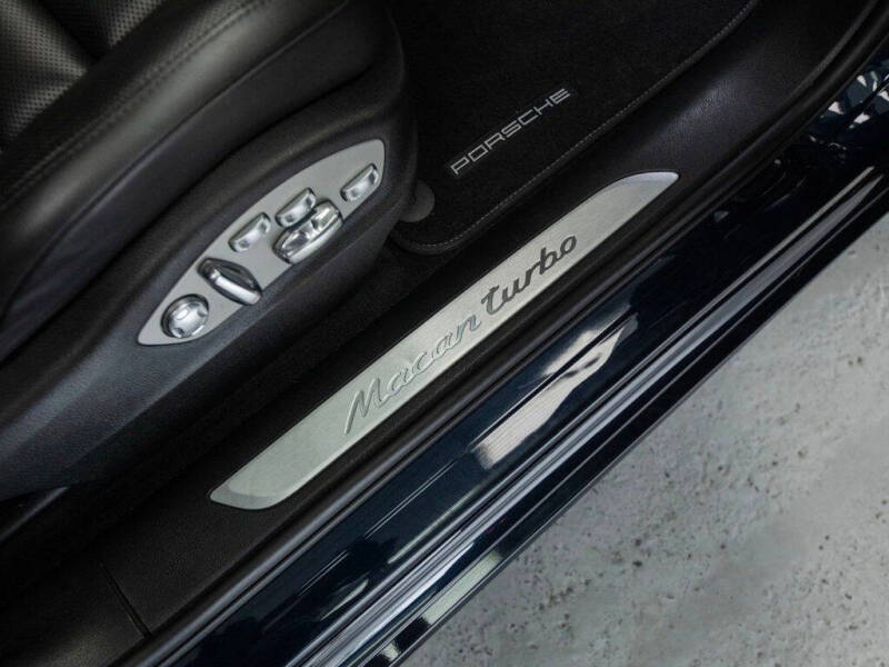 2017 Porsche Macan