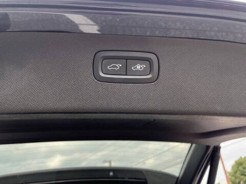 2024 Volvo XC90 B6 Ultimate Bright Theme 7P