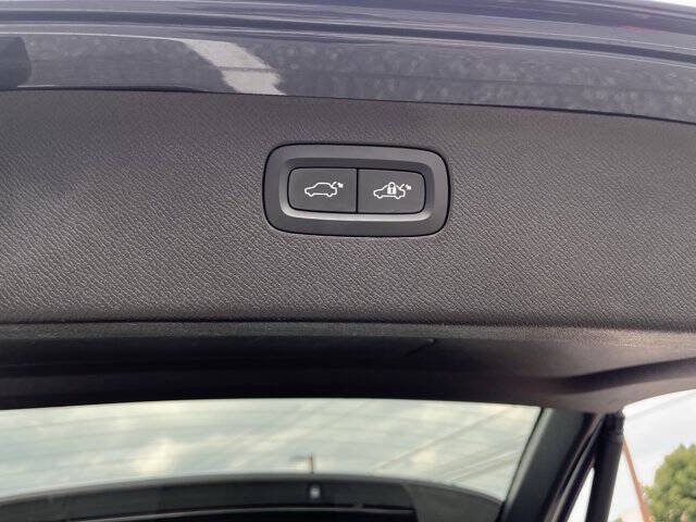 2024 Volvo XC90 B6 Ultimate Bright Theme 7P