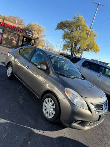 2013 Nissan Versa 1.6 S