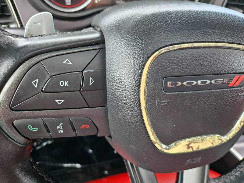 2015 Dodge Challenger SXT