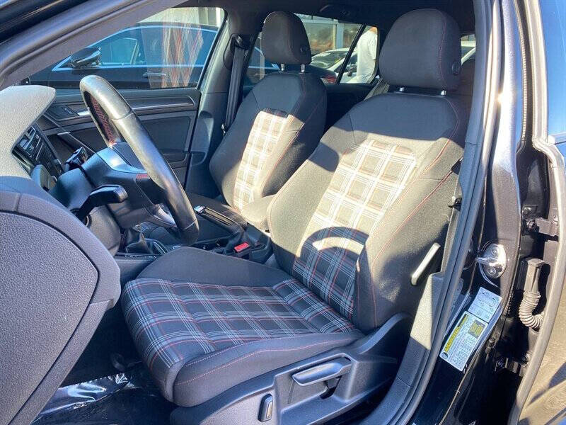 2018 Volkswagen Golf GTI S