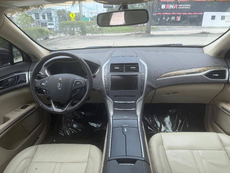 2013 Lincoln MKZ