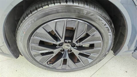 2024 Audi Q8 e-tron quattro Prestige