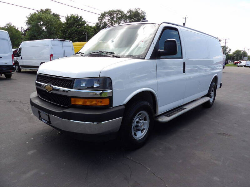 2025 Chevrolet Express 2500
