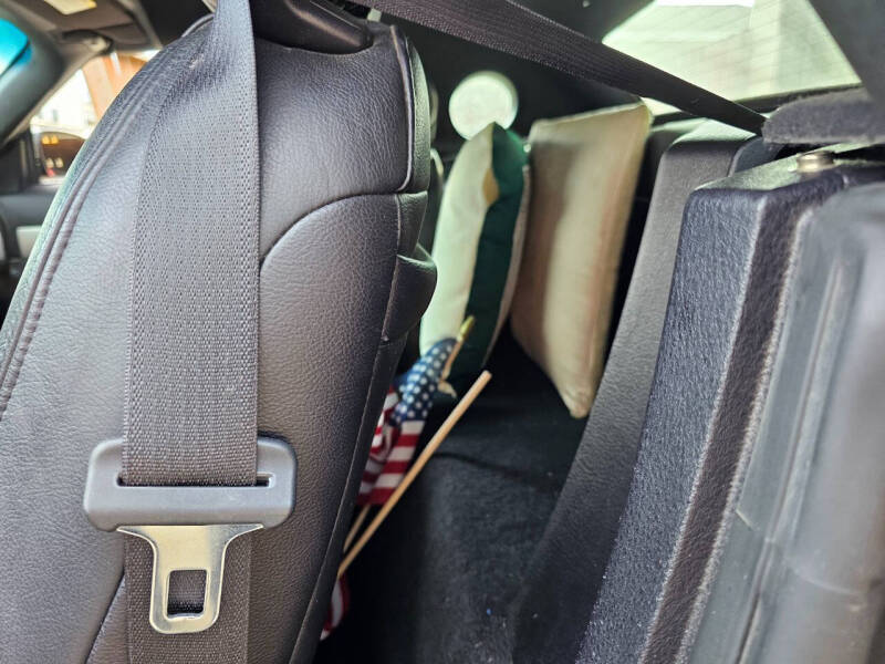 2005 Ford Thunderbird Deluxe