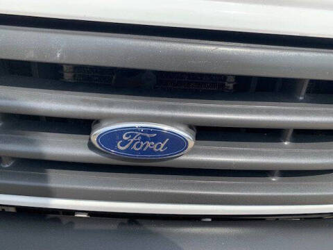 2005 Ford E-Series E-350 SD