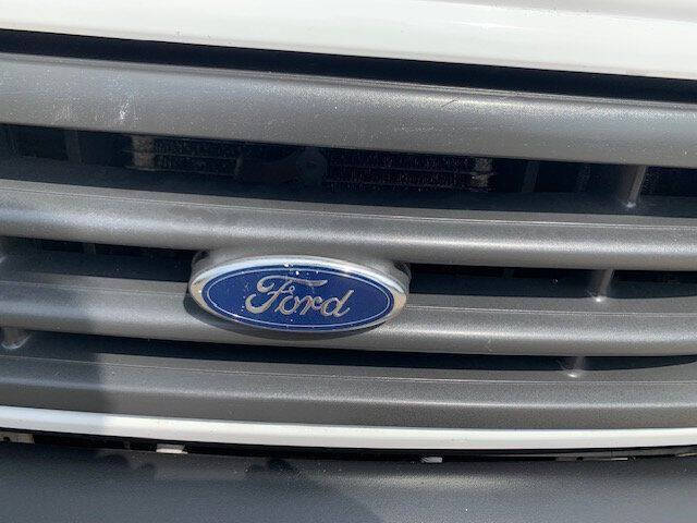 2005 Ford E-Series E-350 SD