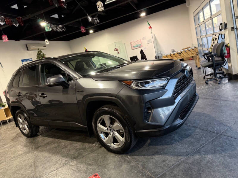 2021 Toyota RAV4 Hybrid XLE Premium