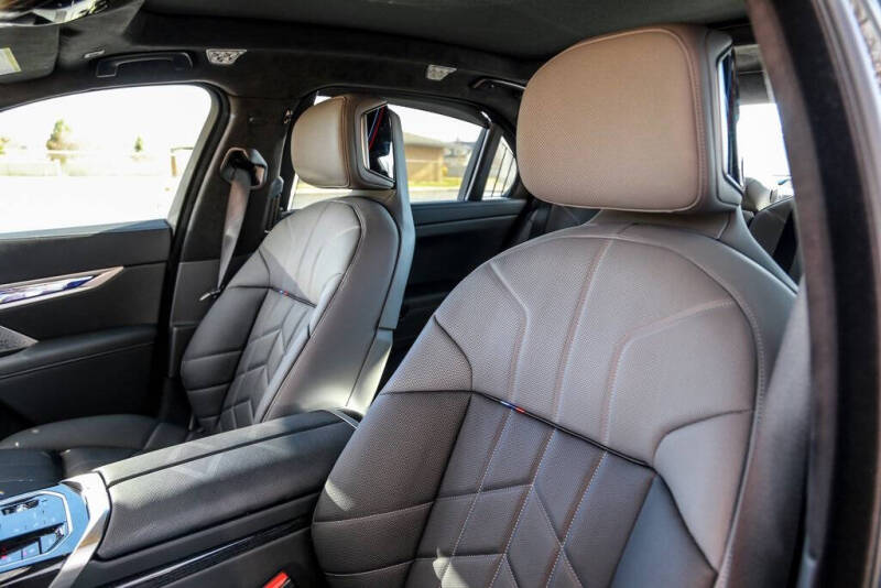 2025 BMW 7 Series 760i xDrive