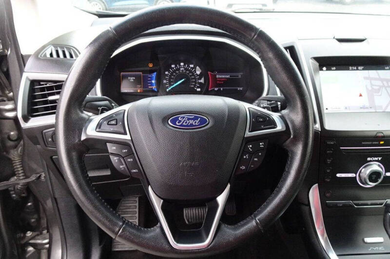 2017 Ford Edge Titanium