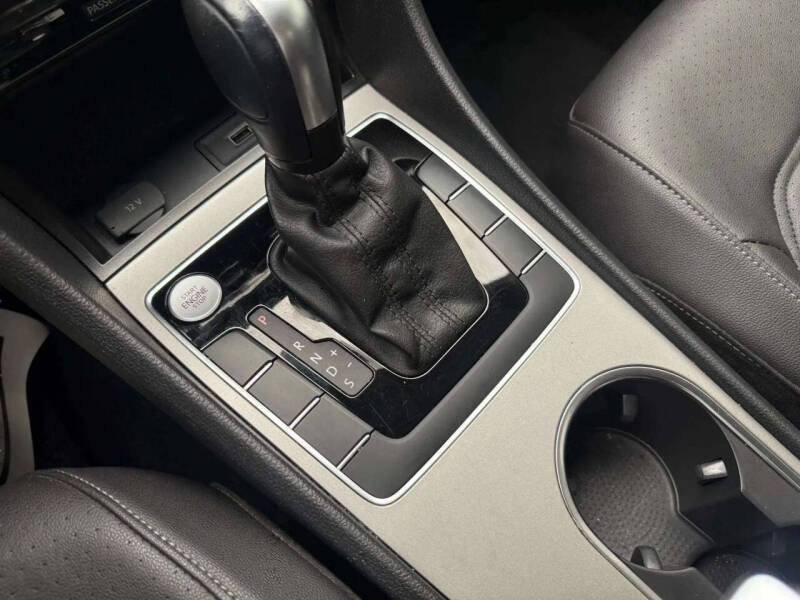 2022 Volkswagen Passat SE