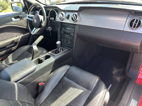 2008 Ford Mustang V6 Deluxe