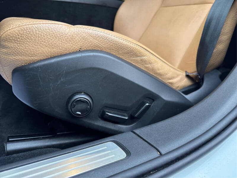 2019 Volvo S90 T6 Momentum